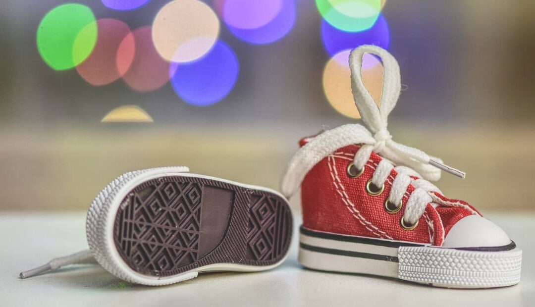 Simpel dengan 8 Model Sepatu Bayi Terbaik