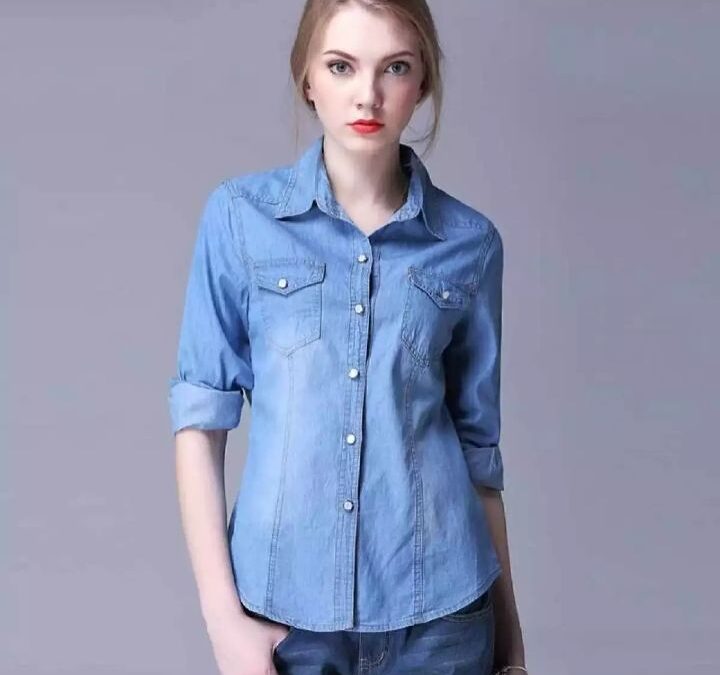 Tampil Semakin Memukau dengan 9 Pilihan Kemeja Denim Wanita
