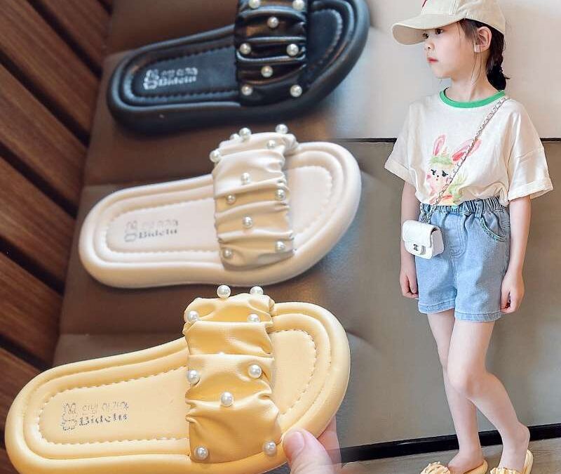 Makin Girly dengan 9 Rekomendasi Sandal Anak Perempuan