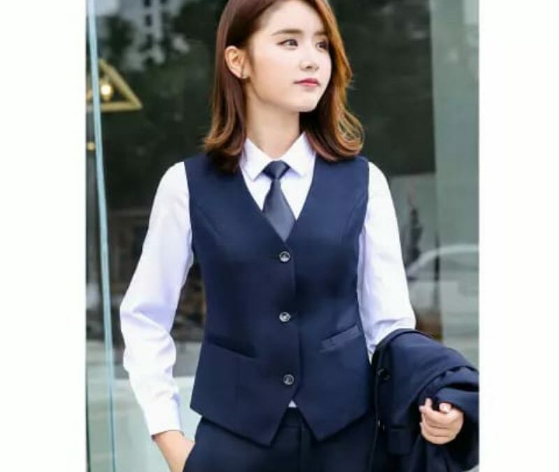 Tampil Gaya dengan 9 Rekomendasi Rompi Vest Wanita