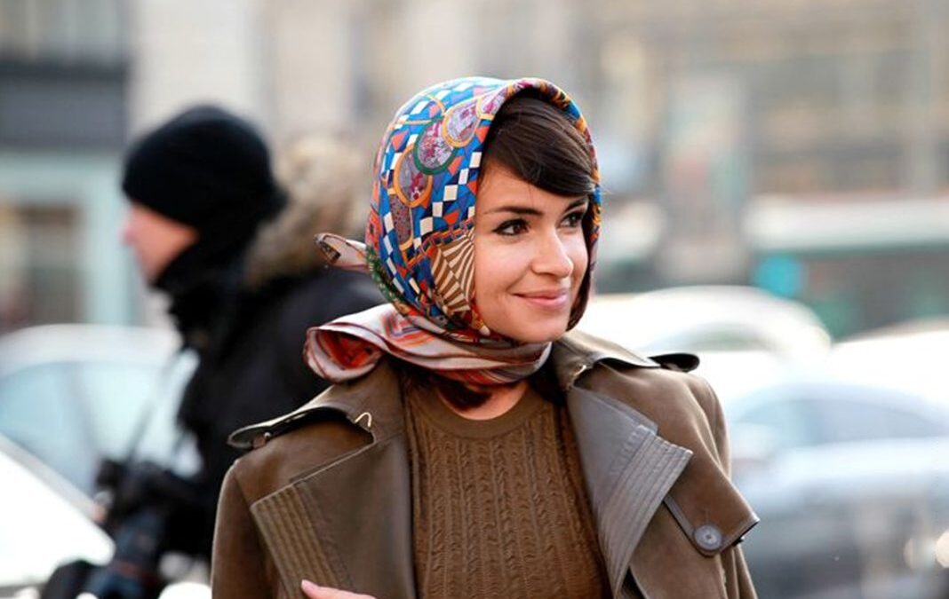 Tampil Cantik dengan Babushka Ala Wanita Rusia