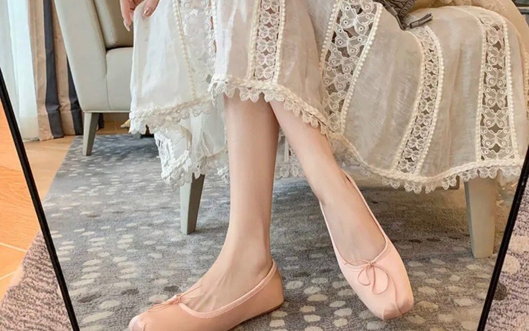 Apa Itu Ballet Flats dan Bahan Pembuatnya