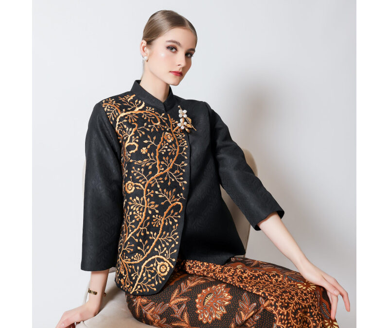 Mengenal Fakta Unik Kebaya Janggan Hitam